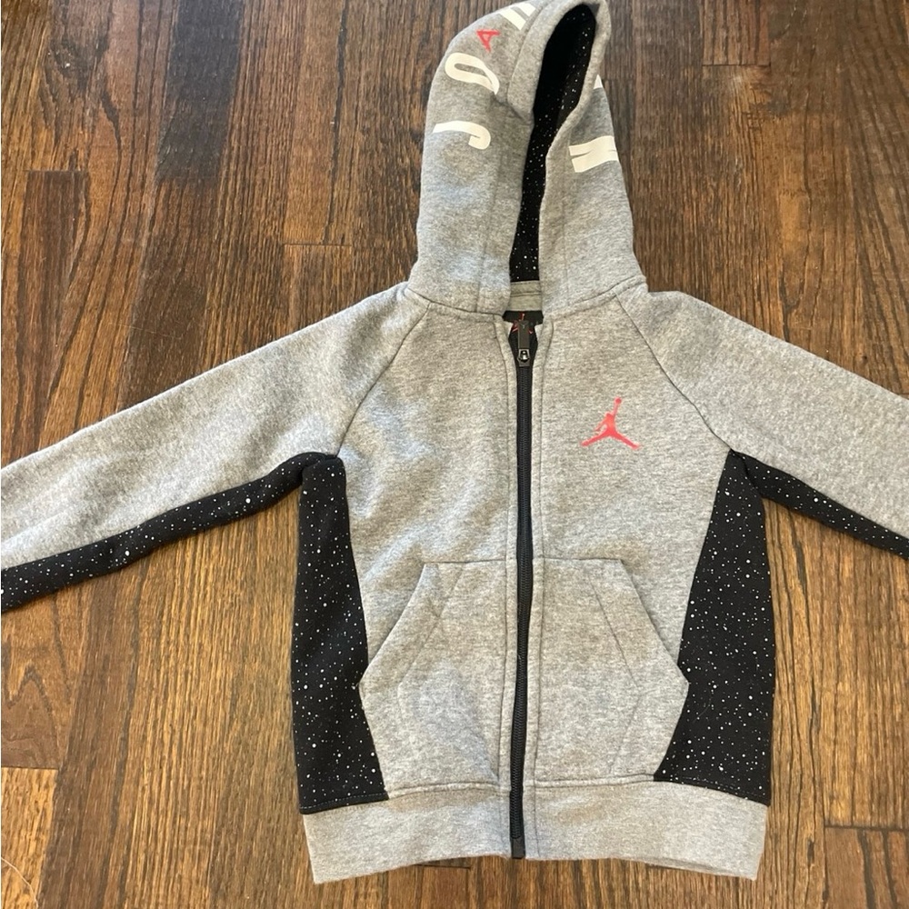 Jordan zip hoodie size 4t